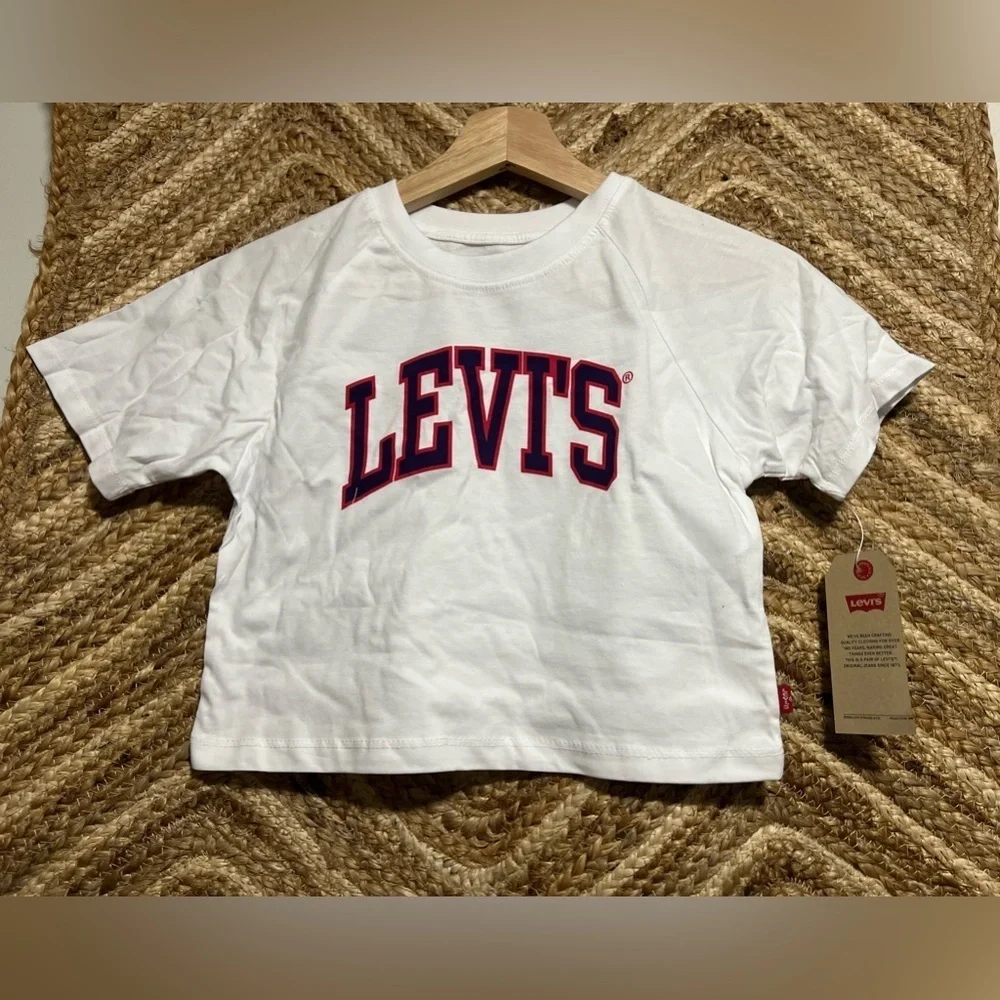LEVIS Girls Cropped Boxy White Tee, Logo Design, Size 6, NWT